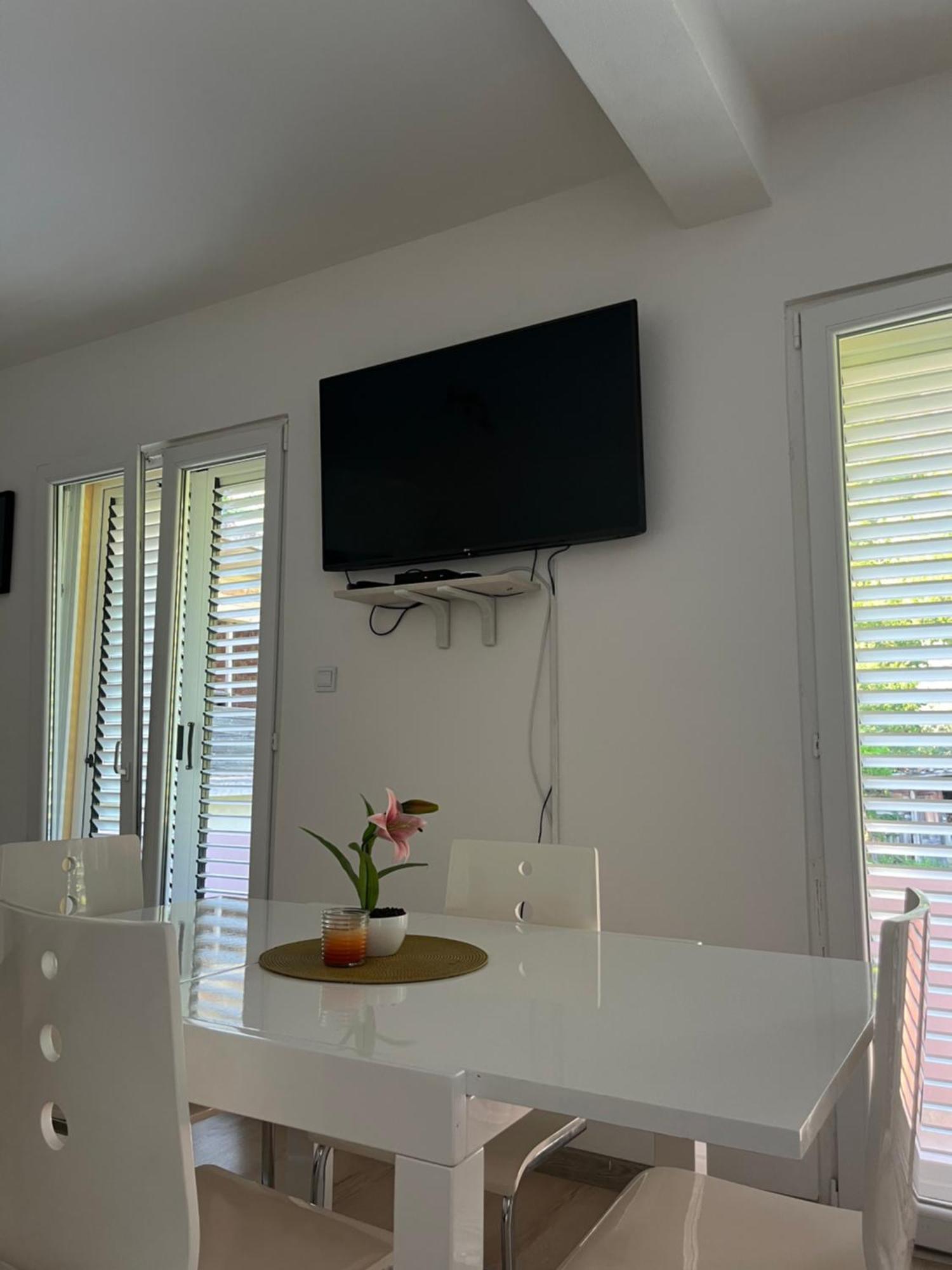 Apartman Iskra Bijela Dış mekan fotoğraf