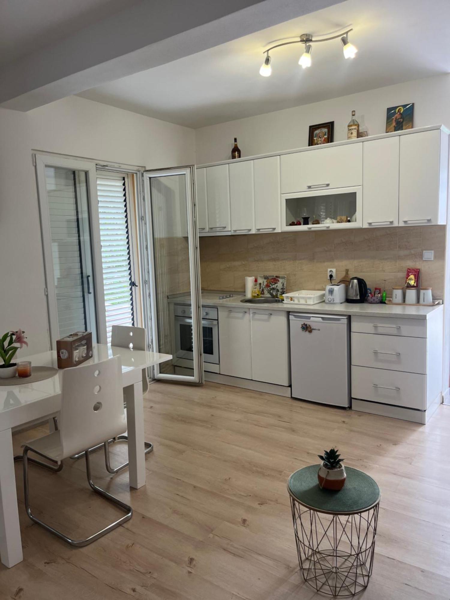 Apartman Iskra Bijela Dış mekan fotoğraf