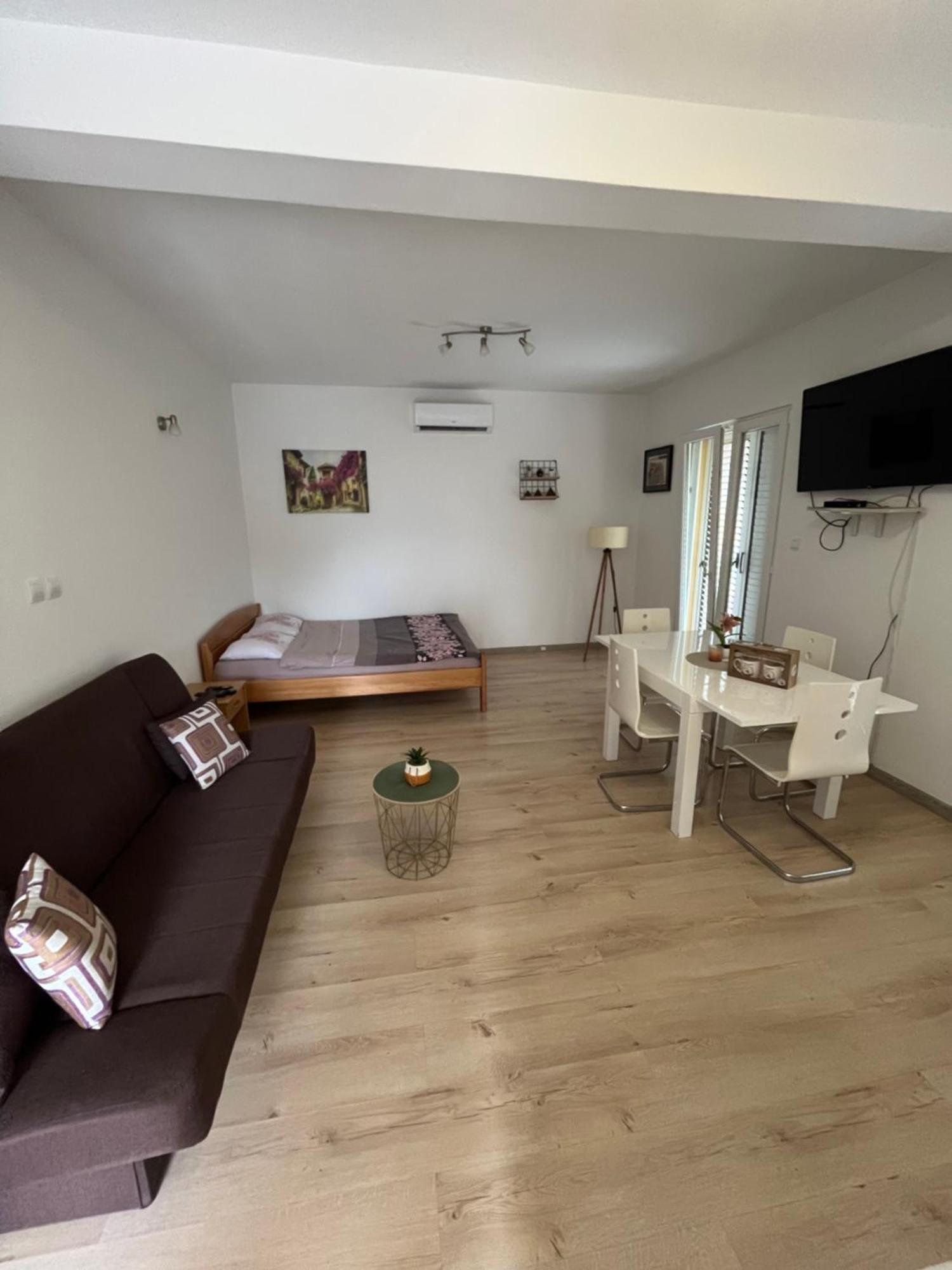 Apartman Iskra Bijela Dış mekan fotoğraf