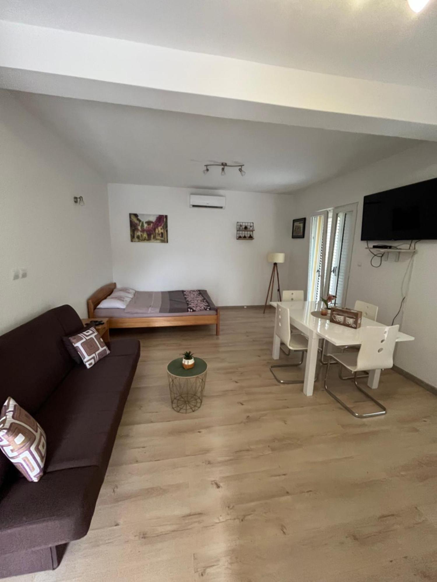 Apartman Iskra Bijela Dış mekan fotoğraf